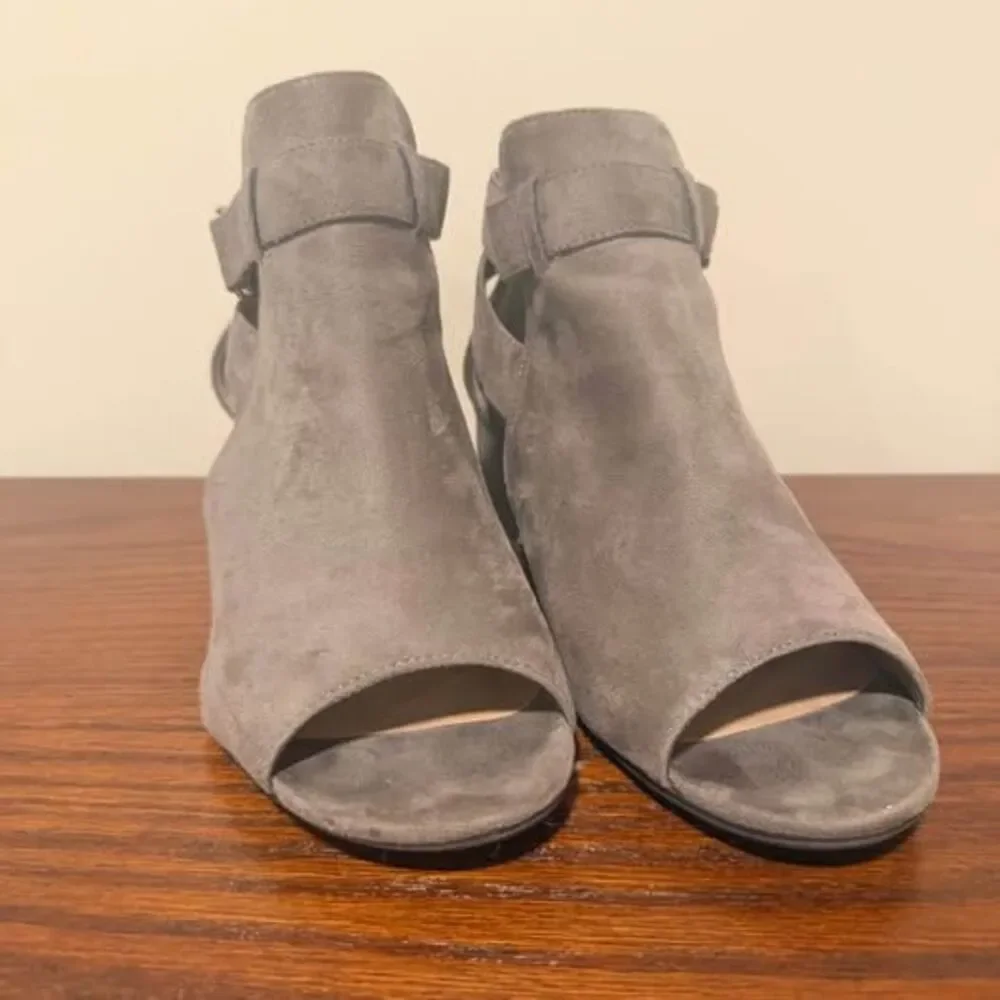 Size 8 Grey Faux Suede Peep Toe Booties